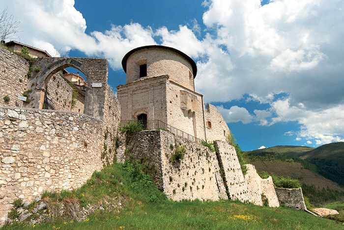 Monteleone di Spoleto e la sua ricchezza storica, artistica e culturale 
