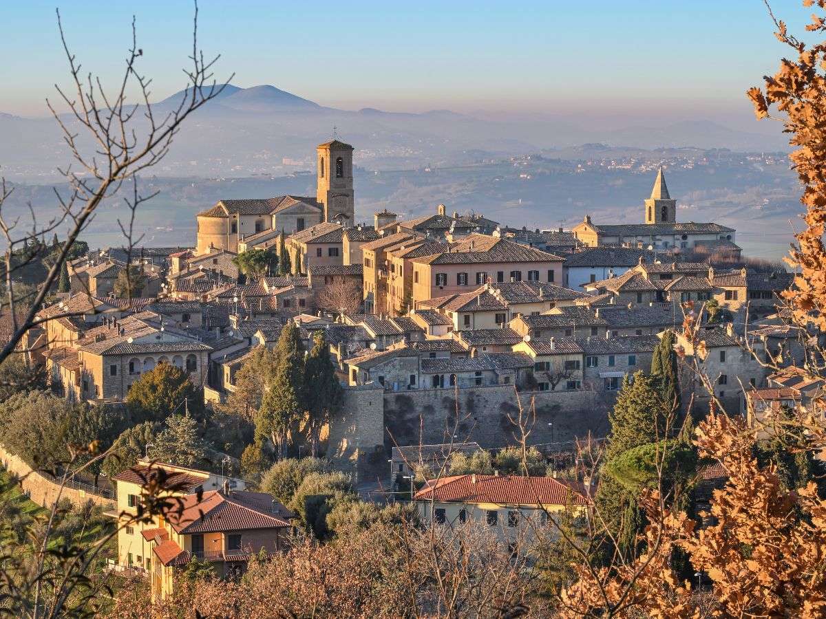 Bettona, il balcone etrusco
