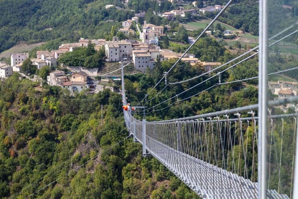 Umbria in auto: sette borghi panoramici da scoprire lontano dalle rotte più turistiche